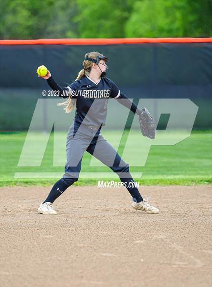Thumbnail 2 in Smithville vs Giddings photogallery.