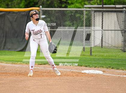 Thumbnail 3 in Smithville vs Giddings photogallery.