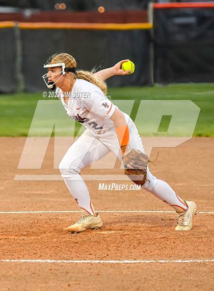 Thumbnail 1 in Smithville vs Giddings photogallery.