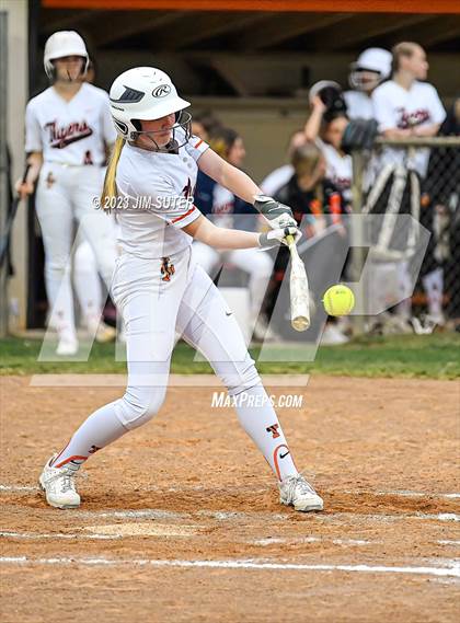 Thumbnail 1 in Smithville vs Giddings photogallery.