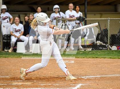 Thumbnail 1 in Smithville vs Giddings photogallery.
