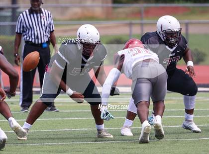 Thumbnail 3 in Gentry vs Louisville (Spring Game) photogallery.