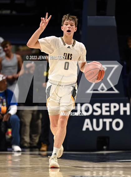Thumbnail 2 in Centerville vs. Fairfield (OHSSA Division 1 Regional Final) photogallery.