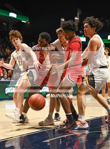 Thumbnail 1 in Centerville vs. Fairfield (OHSSA Division 1 Regional Final) photogallery.
