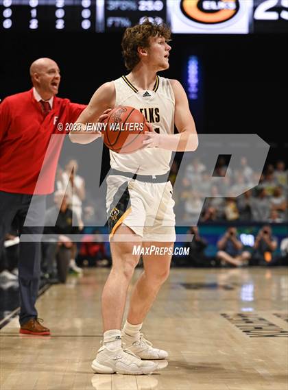 Thumbnail 1 in Centerville vs. Fairfield (OHSSA Division 1 Regional Final) photogallery.
