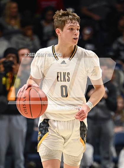 Thumbnail 3 in Centerville vs. Fairfield (OHSSA Division 1 Regional Final) photogallery.