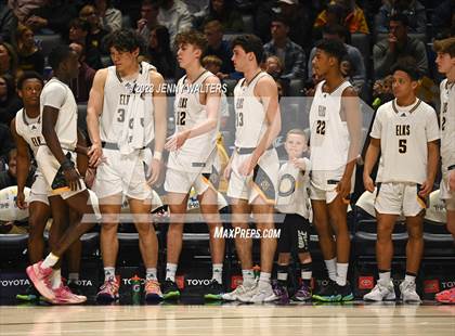 Thumbnail 1 in Centerville vs. Fairfield (OHSSA Division 1 Regional Final) photogallery.