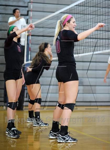Thumbnail 3 in Durango vs Assumption (Durango Fall Classic) photogallery.