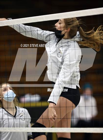 Thumbnail 1 in Smoky Hill @ Arapahoe photogallery.