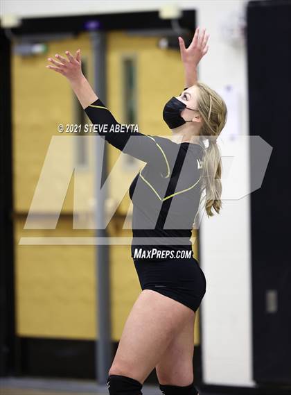 Thumbnail 1 in Smoky Hill @ Arapahoe photogallery.