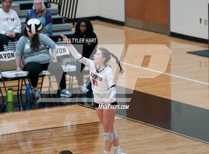 Thumbnail 2 in Avon vs. Terre Haute South Vigo (IHSAA 4A Sectional Semifinal) photogallery.