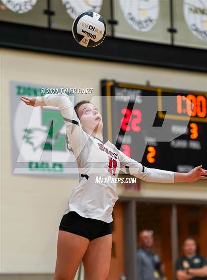 Thumbnail 1 in Avon vs. Terre Haute South Vigo (IHSAA 4A Sectional Semifinal) photogallery.