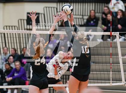 Thumbnail 1 in Avon vs. Terre Haute South Vigo (IHSAA 4A Sectional Semifinal) photogallery.