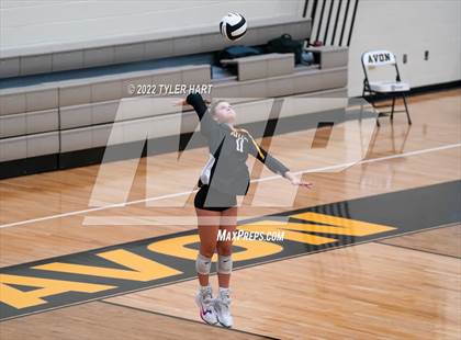 Thumbnail 2 in Avon vs. Terre Haute South Vigo (IHSAA 4A Sectional Semifinal) photogallery.