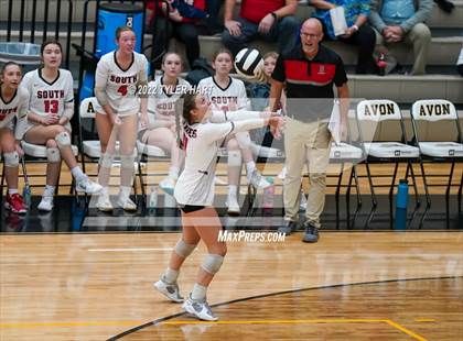 Thumbnail 3 in Avon vs. Terre Haute South Vigo (IHSAA 4A Sectional Semifinal) photogallery.