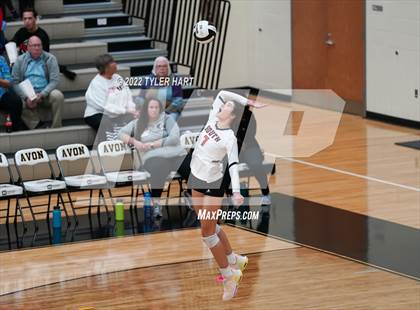 Thumbnail 3 in Avon vs. Terre Haute South Vigo (IHSAA 4A Sectional Semifinal) photogallery.