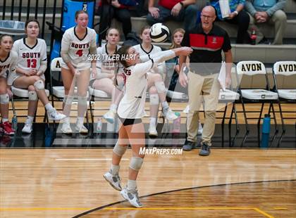 Thumbnail 1 in Avon vs. Terre Haute South Vigo (IHSAA 4A Sectional Semifinal) photogallery.