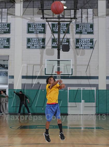 Thumbnail 1 in La Salle @ Providence (MLK Showcase) photogallery.