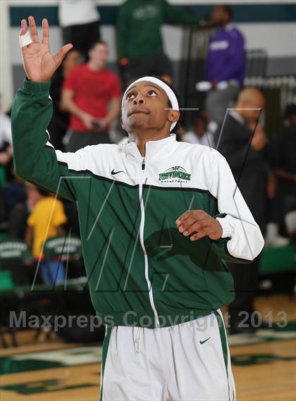 Thumbnail 1 in La Salle @ Providence (MLK Showcase) photogallery.