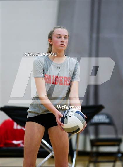 Thumbnail 3 in Red Hook vs Rondout Valley (Section 9 Class B Final) photogallery.