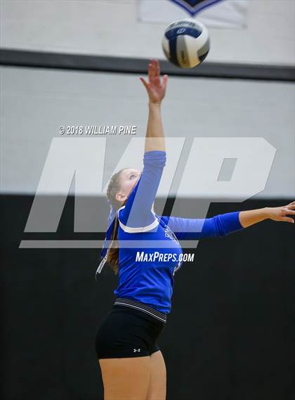 Thumbnail 3 in Red Hook vs Rondout Valley (Section 9 Class B Final) photogallery.