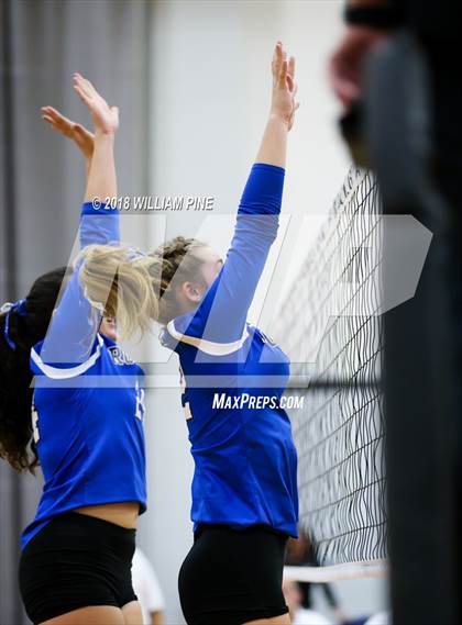 Thumbnail 3 in Red Hook vs Rondout Valley (Section 9 Class B Final) photogallery.