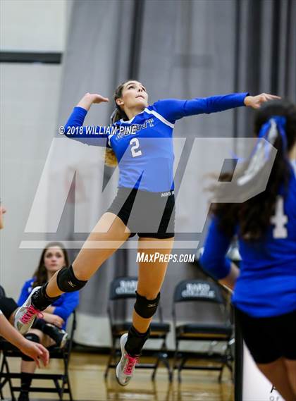 Thumbnail 1 in Red Hook vs Rondout Valley (Section 9 Class B Final) photogallery.