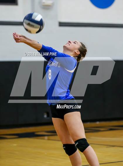 Thumbnail 2 in Red Hook vs Rondout Valley (Section 9 Class B Final) photogallery.