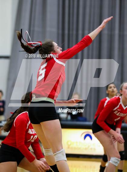 Thumbnail 2 in Red Hook vs Rondout Valley (Section 9 Class B Final) photogallery.
