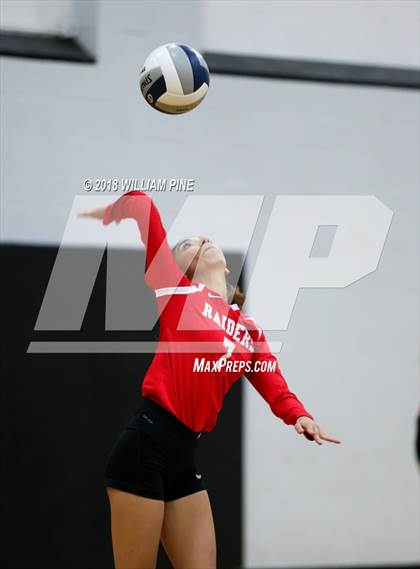 Thumbnail 1 in Red Hook vs Rondout Valley (Section 9 Class B Final) photogallery.