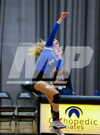 Thumbnail 2 in Red Hook vs Rondout Valley (Section 9 Class B Final) photogallery.