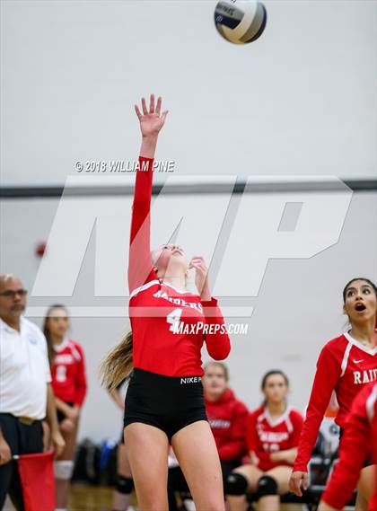Thumbnail 2 in Red Hook vs Rondout Valley (Section 9 Class B Final) photogallery.