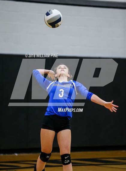Thumbnail 2 in Red Hook vs Rondout Valley (Section 9 Class B Final) photogallery.