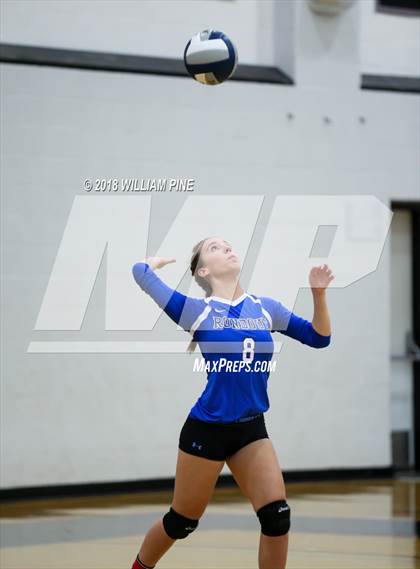 Thumbnail 2 in Red Hook vs Rondout Valley (Section 9 Class B Final) photogallery.