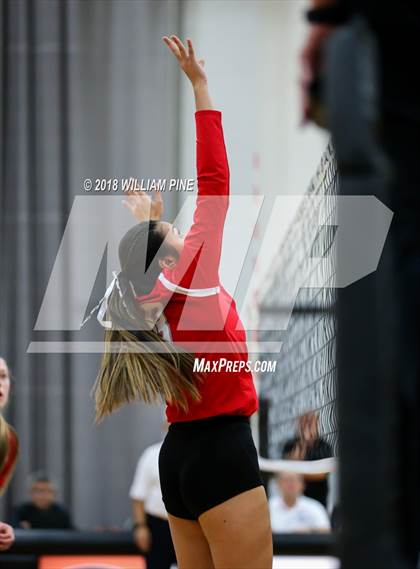 Thumbnail 3 in Red Hook vs Rondout Valley (Section 9 Class B Final) photogallery.