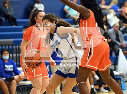 Thumbnail 2 in East Ridge vs Red Bank (Battle At The Creek) photogallery.