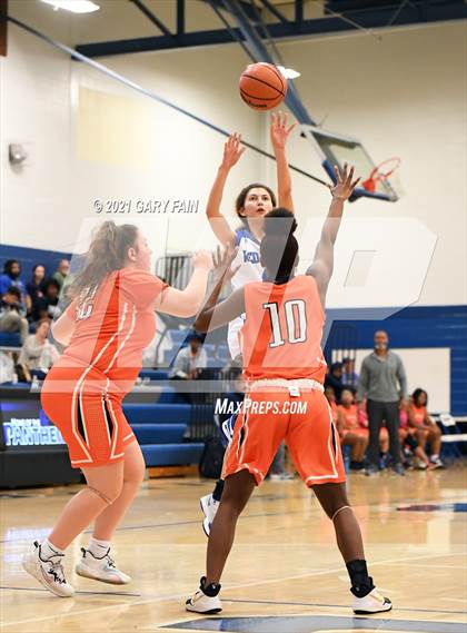 Thumbnail 1 in East Ridge vs Red Bank (Battle At The Creek) photogallery.