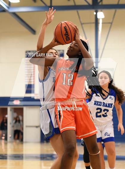 Thumbnail 3 in East Ridge vs Red Bank (Battle At The Creek) photogallery.
