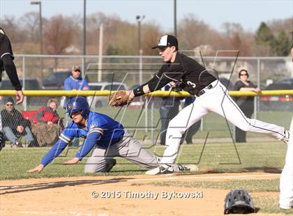 Thumbnail 3 in St. Michael-Albertville vs Chisago Lakes photogallery.