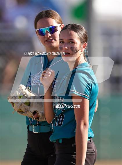 Thumbnail 2 in Orange Cove @ Hoover (D5 Quarterfinals) photogallery.