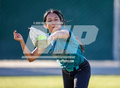 Thumbnail 3 in Orange Cove @ Hoover (D5 Quarterfinals) photogallery.
