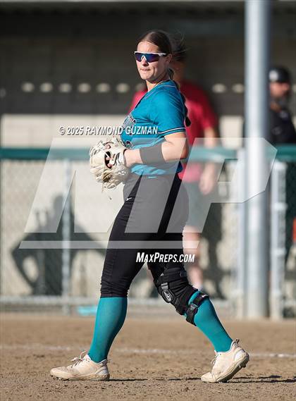 Thumbnail 3 in Orange Cove @ Hoover (D5 Quarterfinals) photogallery.