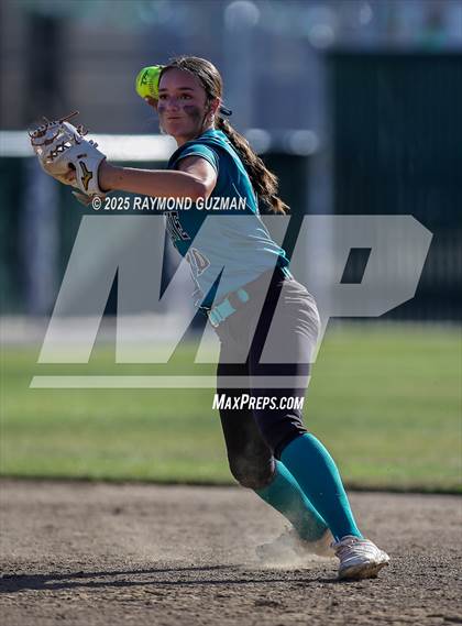 Thumbnail 3 in Orange Cove @ Hoover (D5 Quarterfinals) photogallery.