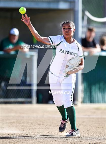 Thumbnail 2 in Orange Cove @ Hoover (D5 Quarterfinals) photogallery.