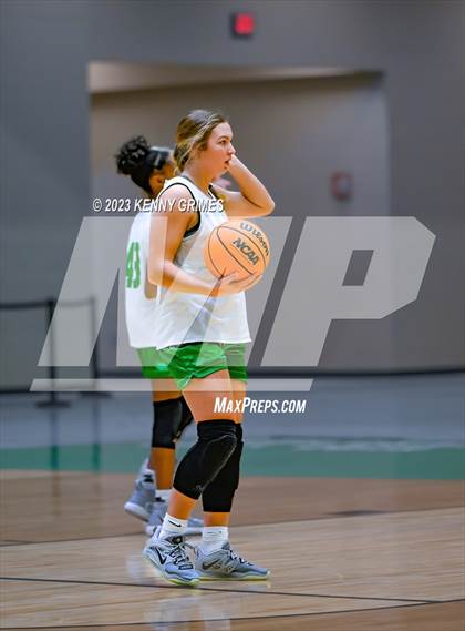 Thumbnail 2 in Buford vs River Ridge photogallery.