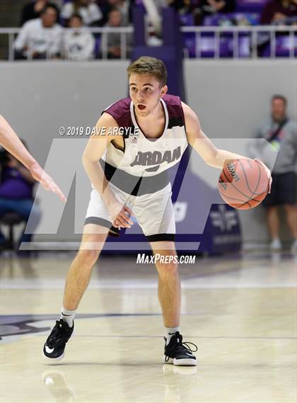 Thumbnail 1 in Corner Canyon vs. Jordan (UHSAA 5A Final) photogallery.