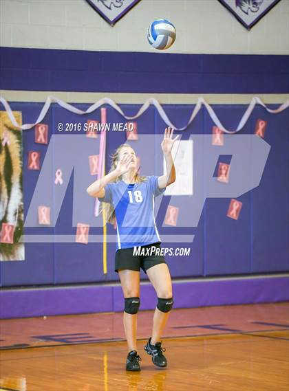 Thumbnail 2 in Lawrence vs. Kalamazoo HomeSchool photogallery.