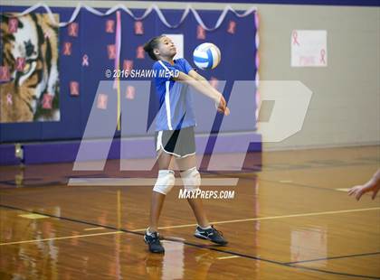 Thumbnail 2 in Lawrence vs. Kalamazoo HomeSchool photogallery.