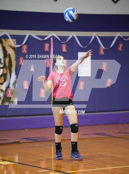 Thumbnail 2 in Lawrence vs. Kalamazoo HomeSchool photogallery.