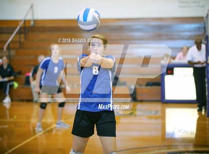 Thumbnail 3 in Lawrence vs. Kalamazoo HomeSchool photogallery.
